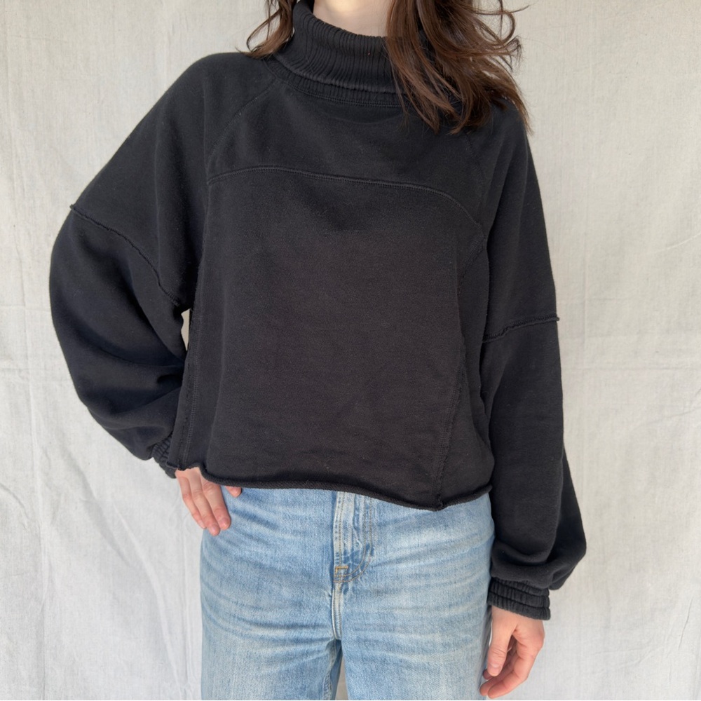 Aerie Women’s Black Turtleneck Sweater